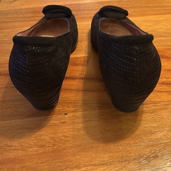 BEAUTIFEEL Dona Pump Black Trateggio Suede Floral Rosette Comfort Low Heel - Picture 4 of 8